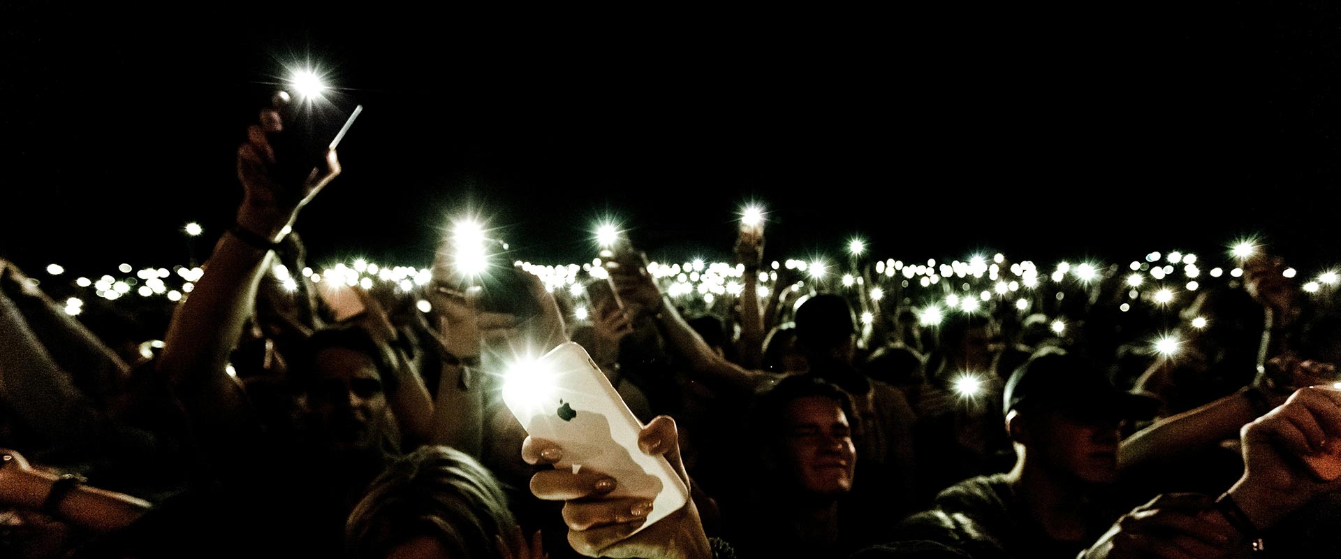 Waarom-succesvolle-merken-geen-klanten-zoeken,-maar-fans-creëren